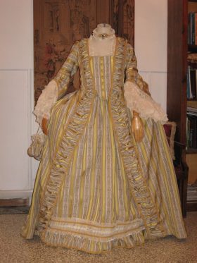 cd726 Andrienne Liserée giallo